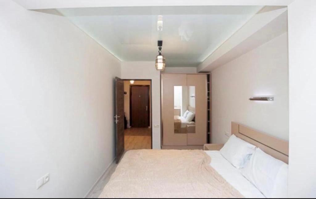 Excellent Apartment In The Republic Square Pushkin 3 Yerevan Luaran gambar